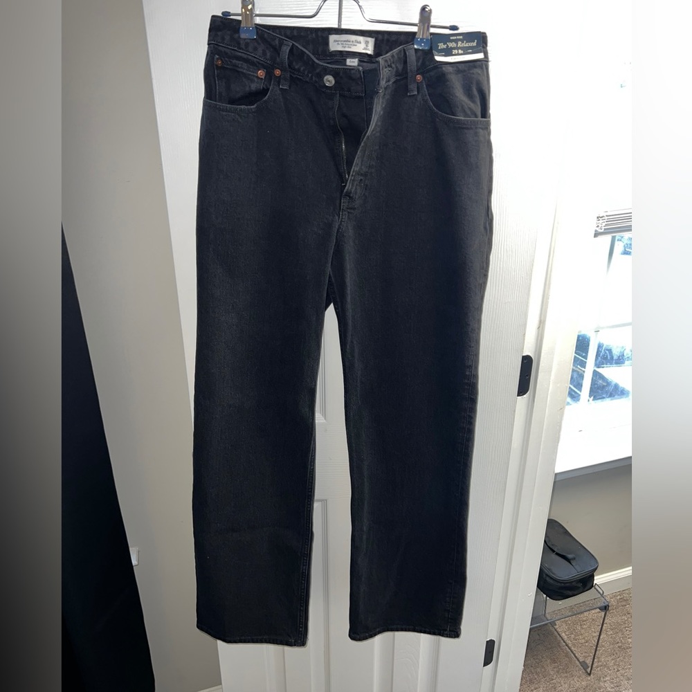 Abercrombie & Fitch High Rise 90s Relaxed Jean